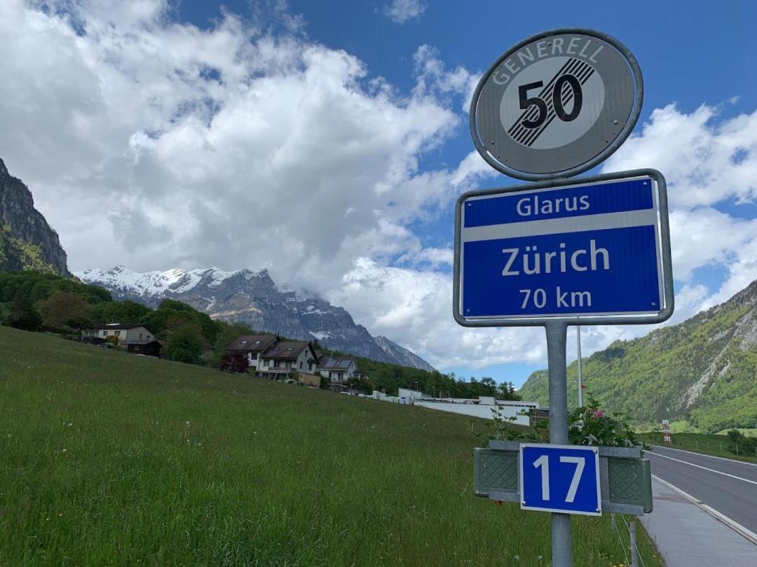 Revier Schlicht Und Bahnsinnig Mitlodi ภายนอก รูปภาพ